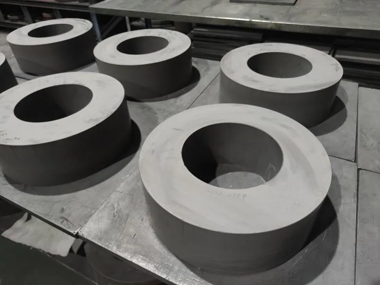 Paano nakakatulong ang mga ultra-wear-resistant cemented carbide roll singsing